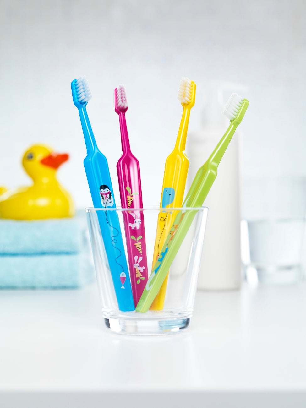 Using TePe toothbrushes to clean your children’s teeth